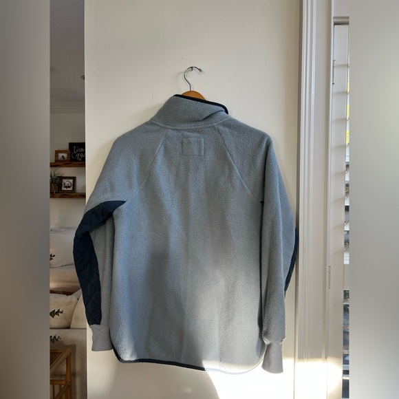 Abercrombie button up fleece. Sized small. Good condition. - Picture 2 of 3